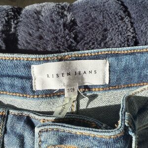 Risen distressed jeans